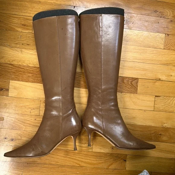 Jimmy Choo Brown Heeled Boots Timeless Design, classy and versatile - Picture 5 of 7